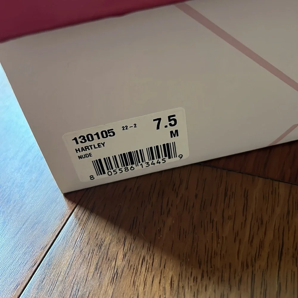 🎉HP🎉 Women’s strap sandals, heels in nude size 7.5. - Picture 12 of 14